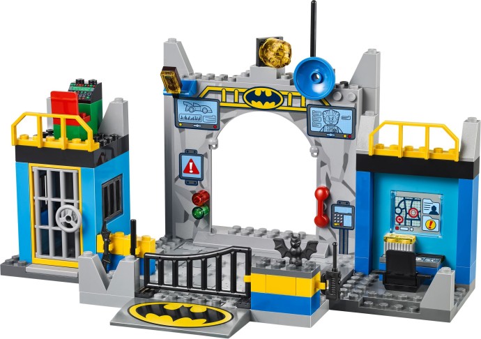 Конструктор LEGO (ЛЕГО) Juniors 10672 Batman: Defend the Batcave
