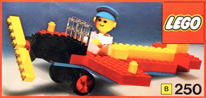 Конструктор LEGO (ЛЕГО) Building Set with People 250 Aeroplane and pilot