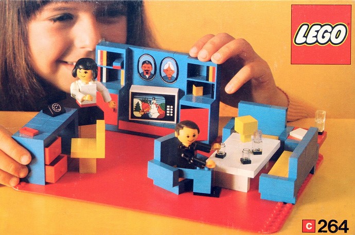 Конструктор LEGO (ЛЕГО) Homemaker 264 Living Room