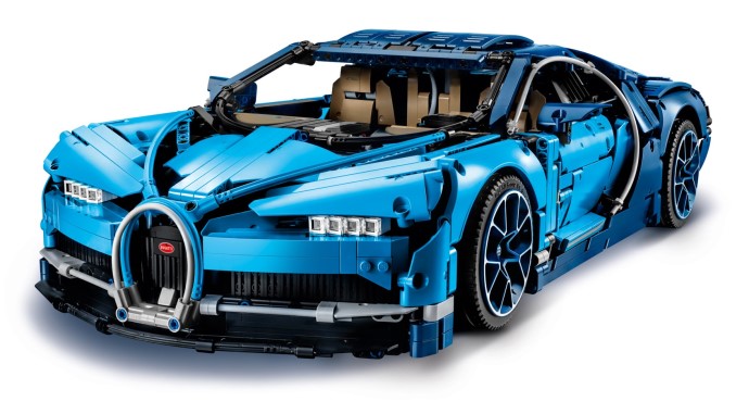 Конструктор LEGO (ЛЕГО) Technic 42083 Bugatti Chiron