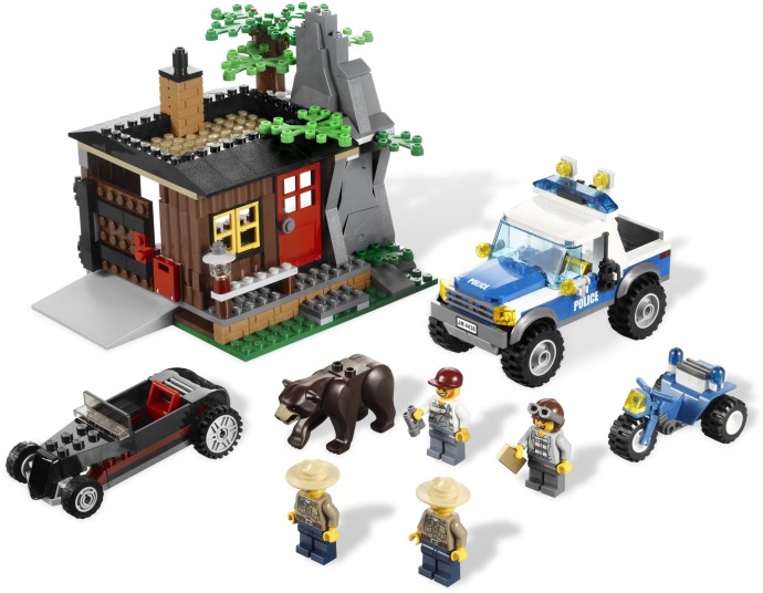Конструктор LEGO (ЛЕГО) City 4438 Robbers' Hideout