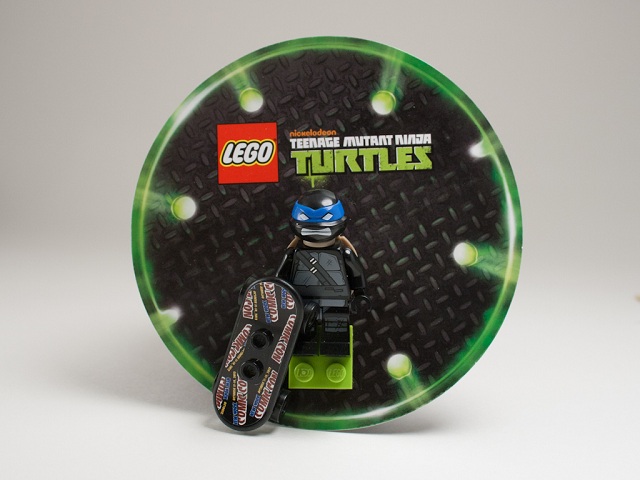 Конструктор LEGO (ЛЕГО) Teenage Mutant Ninja Turtles COMCON025 Shadow Leonardo
