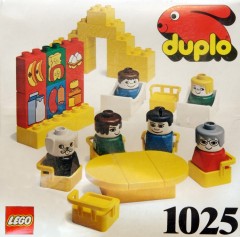 LEGO Dacta 1025 Figures and Furniture