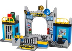 LEGO Юниоры (Juniors) 10672 Batman: Defend the Batcave