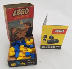 LEGO System 222 1 x 1 Bricks