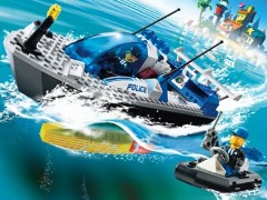 LEGO 4 Juniors 4669 Turbo-Charged Police Boat